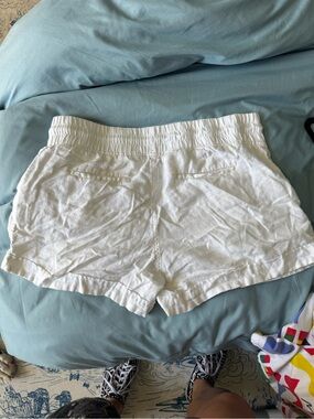 Athleta White High-Rise Elastic Waist Pull-On Shorts